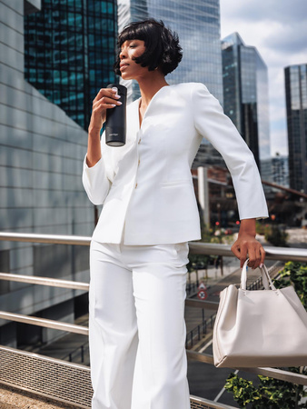 Vaso Térmico Contigo West Loop 3.0 470ml - Bulldog francés - Negro Mate