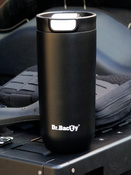 Thermobecher mit Gravur „Dr. Bacty Atlas“, 540 ml – schwarz