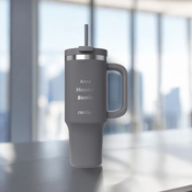 Taza térmica en el agua con grabado Streeterville Tumbler 1200 ml - Darkstone